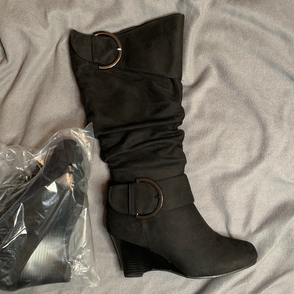 Brand new black boots 8.5
